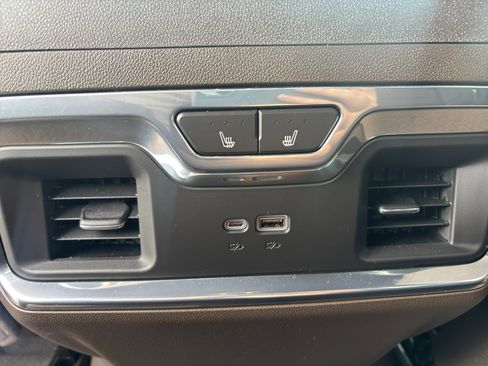 Used 2023 GMC Sierra 1500 Denali w/ Technology Package image 13