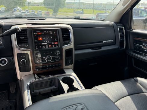 Used 2017 RAM 3500 Laramie AWD/4WD image 16