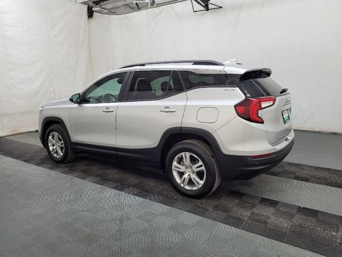 Used 2022 GMC Terrain SLE w/ Driver Convenience Package image 14