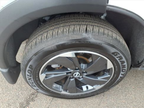 Certified 2025 Nissan Rogue SV image 15