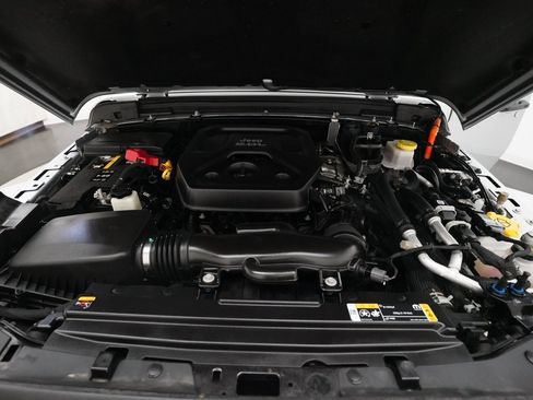 Used 2022 Jeep Wrangler Unlimited Sahara w/ Cold Weather Group image 3