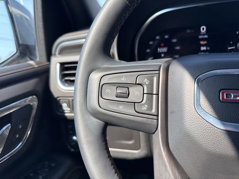 Used 2024 GMC Yukon XL AT4 w/ Technology Package image 18