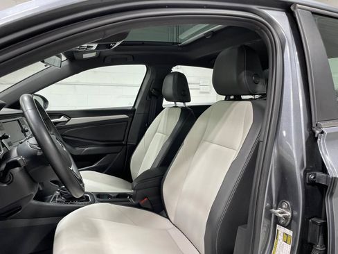 Used 2019 Volkswagen Jetta R-Line FWD image 24