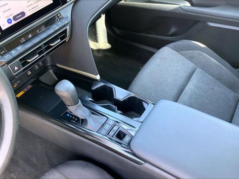 Used 2025 Toyota Camry LE FWD image 16