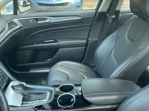 Used 2014 Ford Fusion Titanium FWD image 9