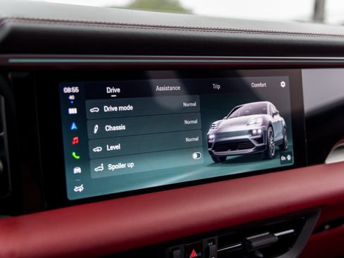 Certified 2024 Porsche Macan 4 Electric image 32