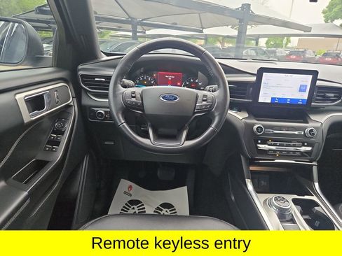 Used 2020 Ford Explorer XLT w/ Equipment Group 202A RWD image 17