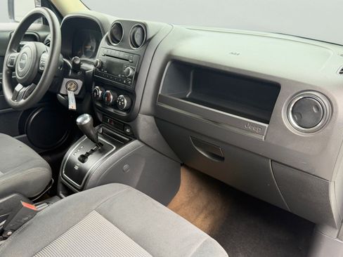 Used 2016 Jeep Patriot Sport AWD/4WD image 26