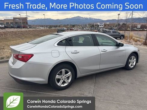 Used 2021 Chevrolet Malibu LS image 3