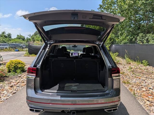 Certified 2025 Volkswagen Atlas SEL Premium R-Line AWD/4WD image 22