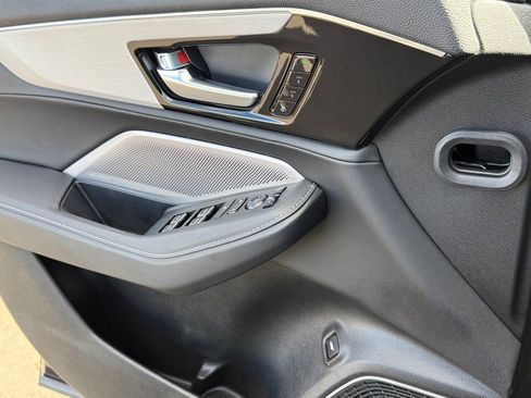 Certified 2025 Acura MDX w/ Technology Package image 33