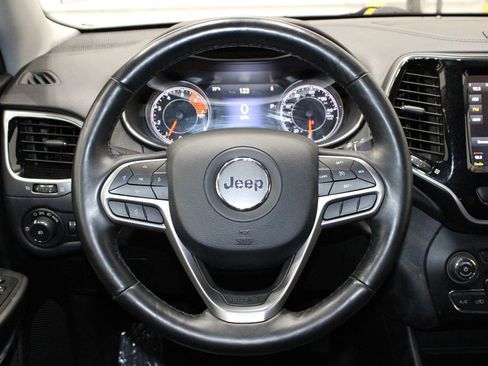 Used 2019 Jeep Cherokee Limited image 23