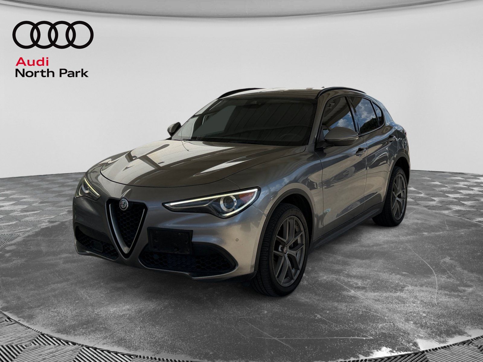 Used 2018 Alfa Romeo Stelvio Ti Sport AWD/4WD image 1