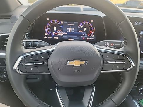 Used 2025 Chevrolet Tahoe LT image 17