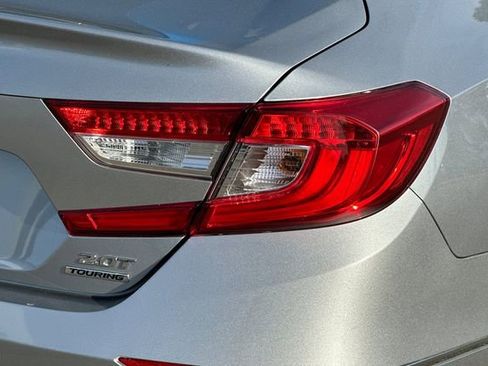 Used 2020 Honda Accord Touring image 30