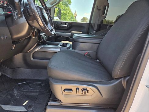 Used 2022 Chevrolet Silverado 2500 LT w/ Fleet Comfort Package image 10