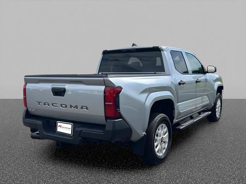 Used 2024 Toyota Tacoma SR w/ SR Upgrade Package AWD/4WD image 5