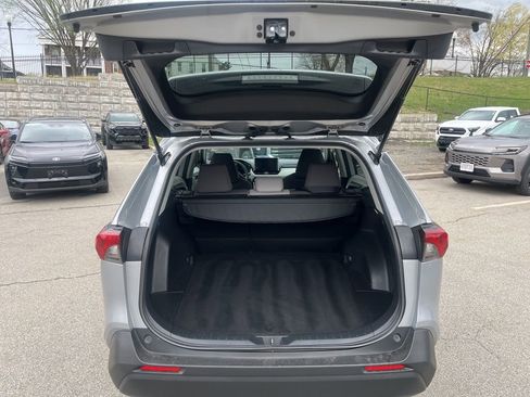 Used 2025 Toyota RAV4 XLE image 5