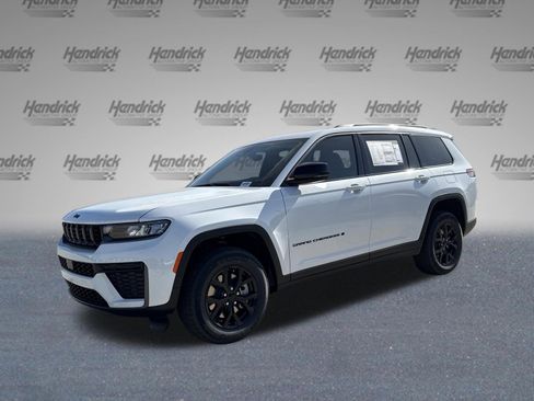 New 2026 Jeep Grand Cherokee L 2WD image 4