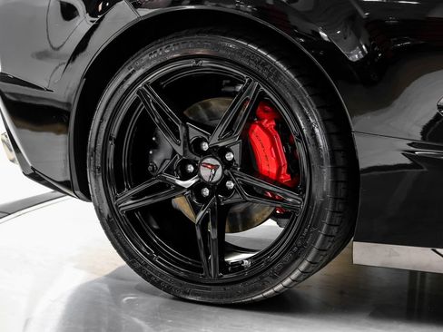Used 2021 Chevrolet Corvette Stingray Premium Cpe w/ Engine Appearance Package RWD image 66