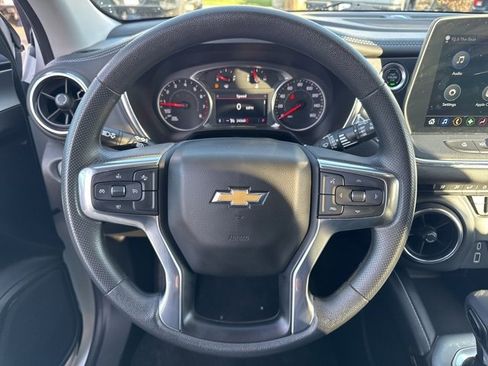 Used 2025 Chevrolet Blazer LT image 15