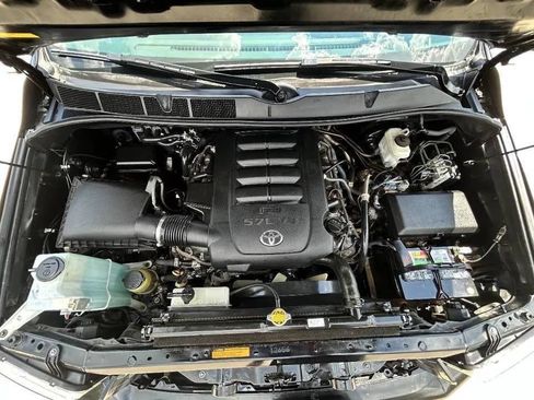 Used 2016 Toyota Sequoia Platinum RWD image 34