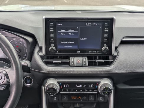 Used 2021 Toyota RAV4 XLE Premium FWD image 18