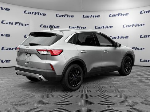 Used 2022 Ford Escape SE FWD image 6
