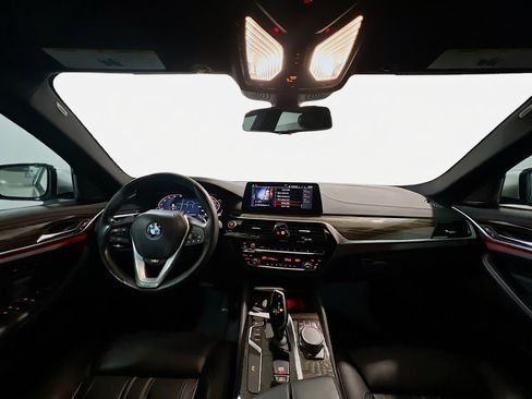 Used 2020 BMW 540i w/ Premium Package RWD image 18