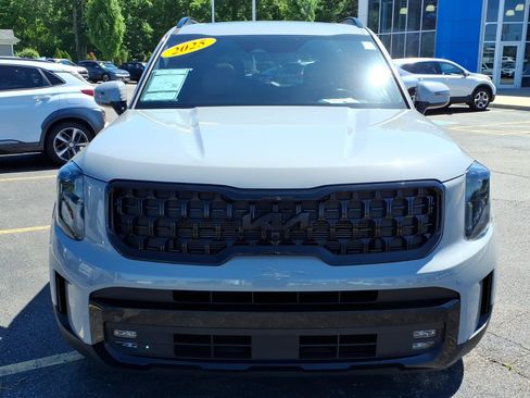 Used 2025 Kia Telluride SX X-Line AWD/4WD image 2