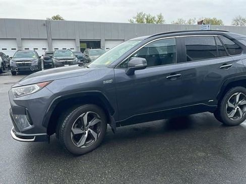 Used 2021 Toyota RAV4 SE w/ Weather & Moonroof Package AWD/4WD image 4