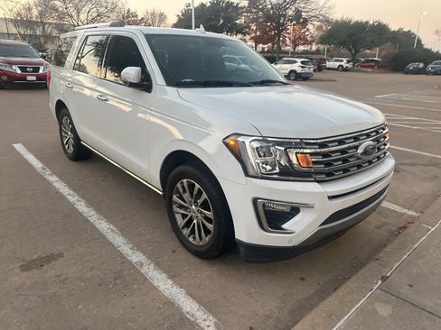 Used 2018 Ford Expedition Limited image 1