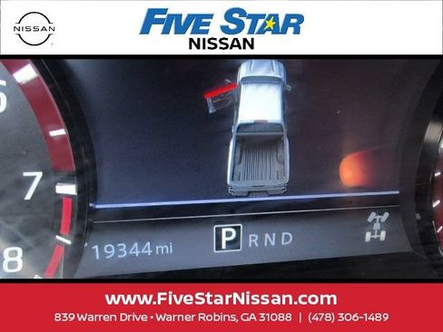 Used 2022 Nissan Frontier PRO-4X w/ Technology Package AWD/4WD image 6