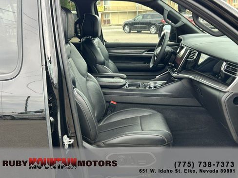 Used 2022 Jeep Wagoneer Series III w/ Convenience Group I AWD/4WD image 28