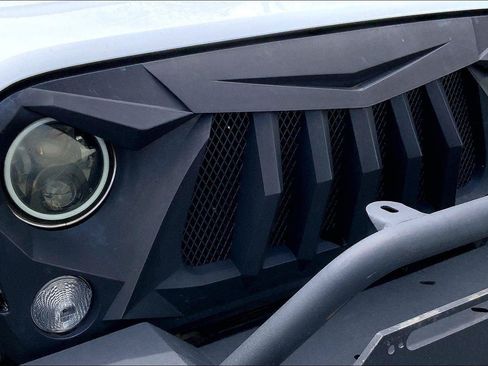 Used 2017 Jeep Wrangler Unlimited Sport w/ Connectivity Group AWD/4WD image 24