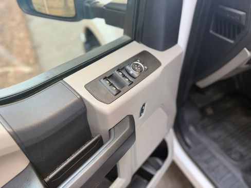 Used 2022 Ford F250 XL w/ Power Equipment Group image 16