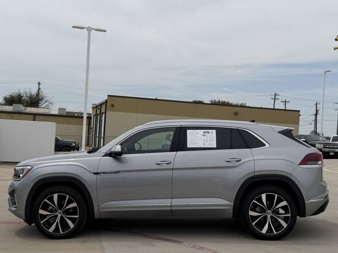 Used 2024 Volkswagen Atlas Cross Sport SEL Premium R-Line AWD/4WD image 7