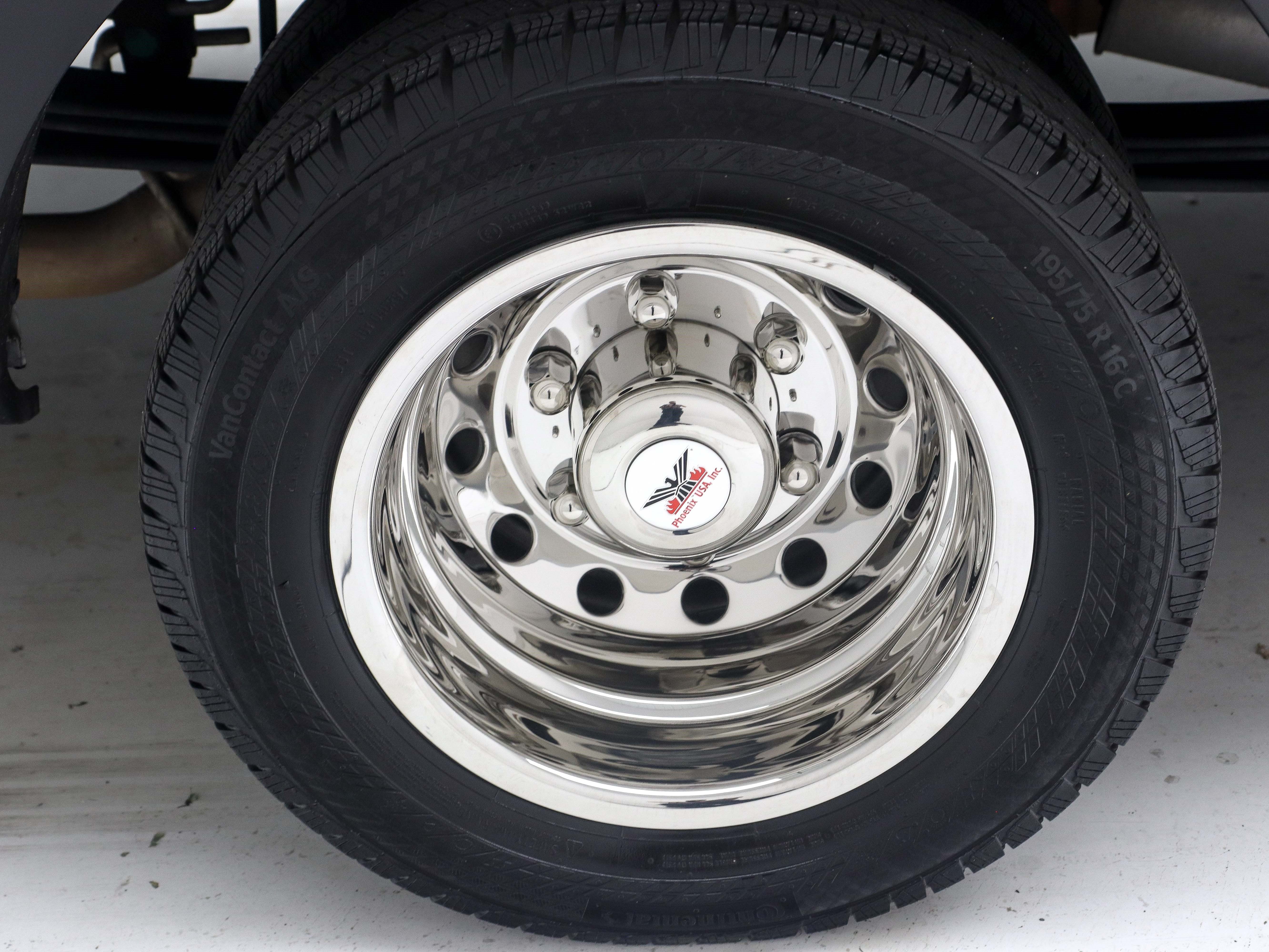 Used 2024 Ford Transit 350 XLT RWD image 33