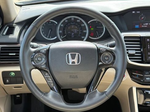 Used 2017 Honda Accord EX-L image 13