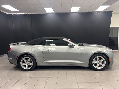 Used 2023 Chevrolet Camaro LT image 2