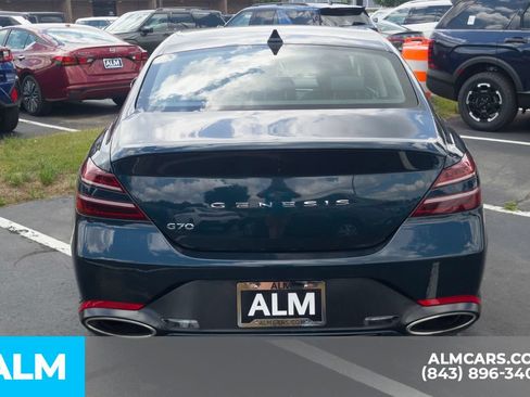 Used 2025 Genesis G70 2.5T RWD image 6