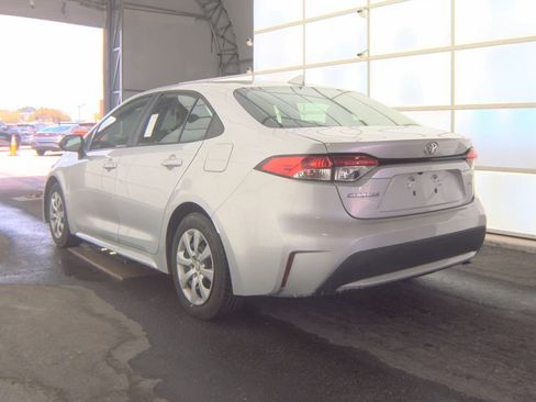 Used 2022 Toyota Corolla LE image 7