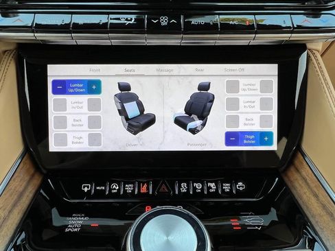 New 2023 Jeep Grand Wagoneer Series III image 38