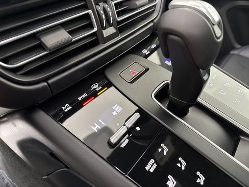 Certified 2025 Porsche Macan GTS AWD/4WD image 30