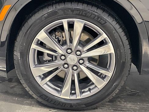 Used 2025 Cadillac XT6 Premium Luxury image 40