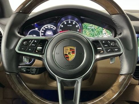 Used 2019 Porsche Cayenne AWD/4WD image 16
