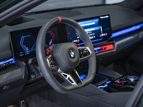 Used 2026 BMW M5 Touring w/ Executive Package AWD/4WD image 34