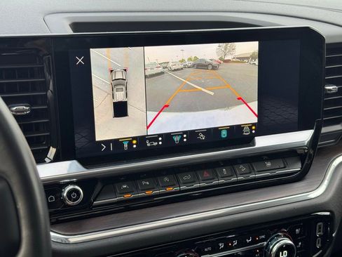 Used 2023 GMC Sierra 1500 SLT w/ SLT Premium Plus Package image 38