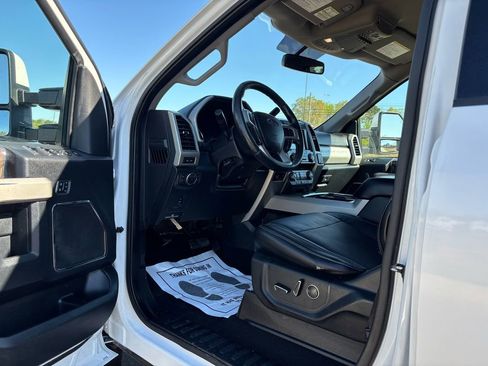 Used 2019 Ford F350 Lariat w/ Lariat Value Package image 18