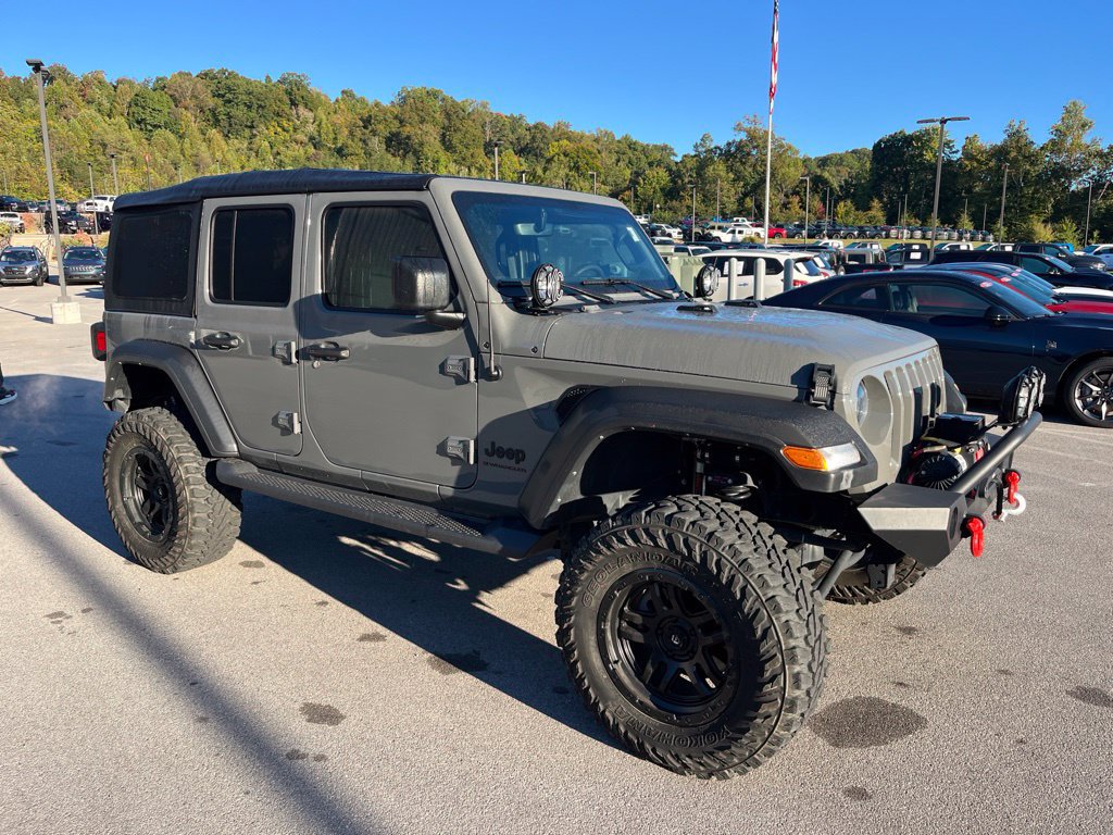 Used 2023 Jeep Wrangler Unlimited Sport AWD/4WD image 2